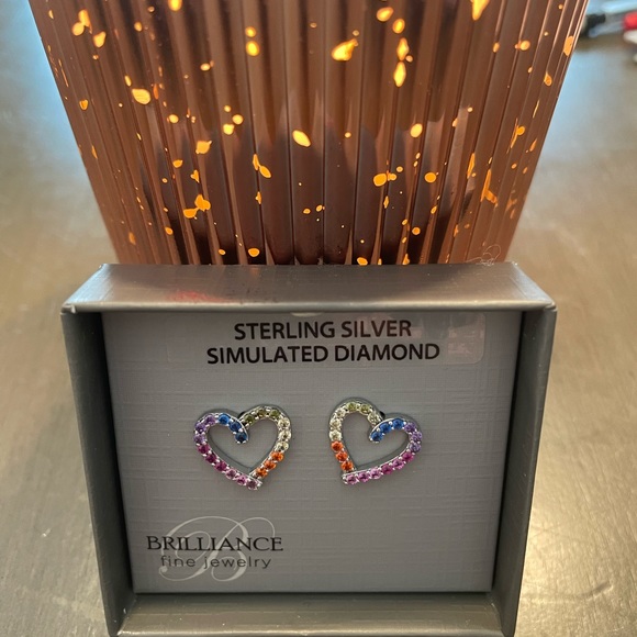 Brilliance 🌈❤️ rainbow heart pendant and earrings - Picture 3 of 5